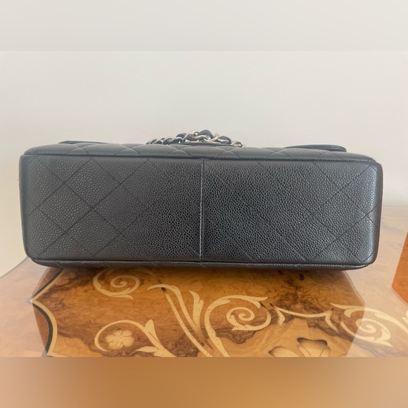 100% Authentic Chanel Jumbo Single Flap Shoulder Bag - Picture 6 of 9